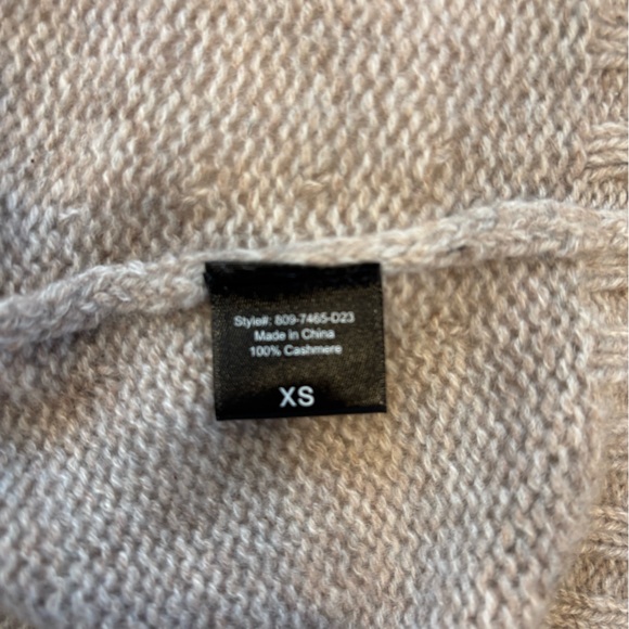 Jenni Kayne Cashmere Porter Turtleneck - Picture 2 of 4